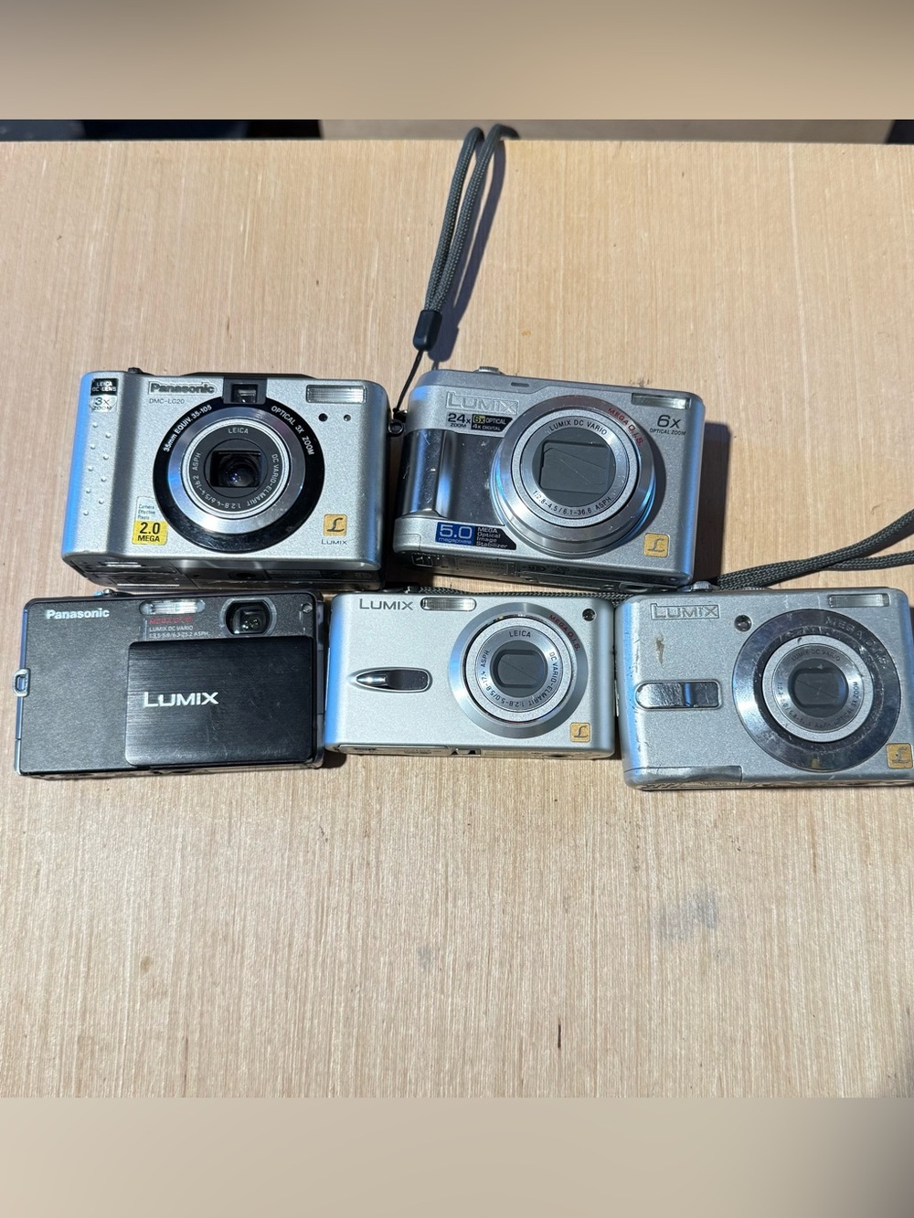 Lot of 5 Panasonic Lumix Digital Cameras BROKEN “Parts/Repair”Buy As Is Read Blw